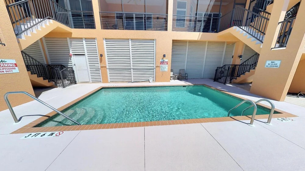 225 Bradenton Beach Club