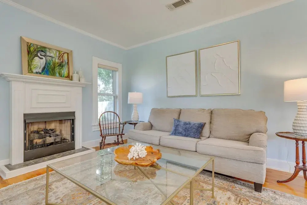 Pensacola Paradise: Furnished Deck & Gas Grill!