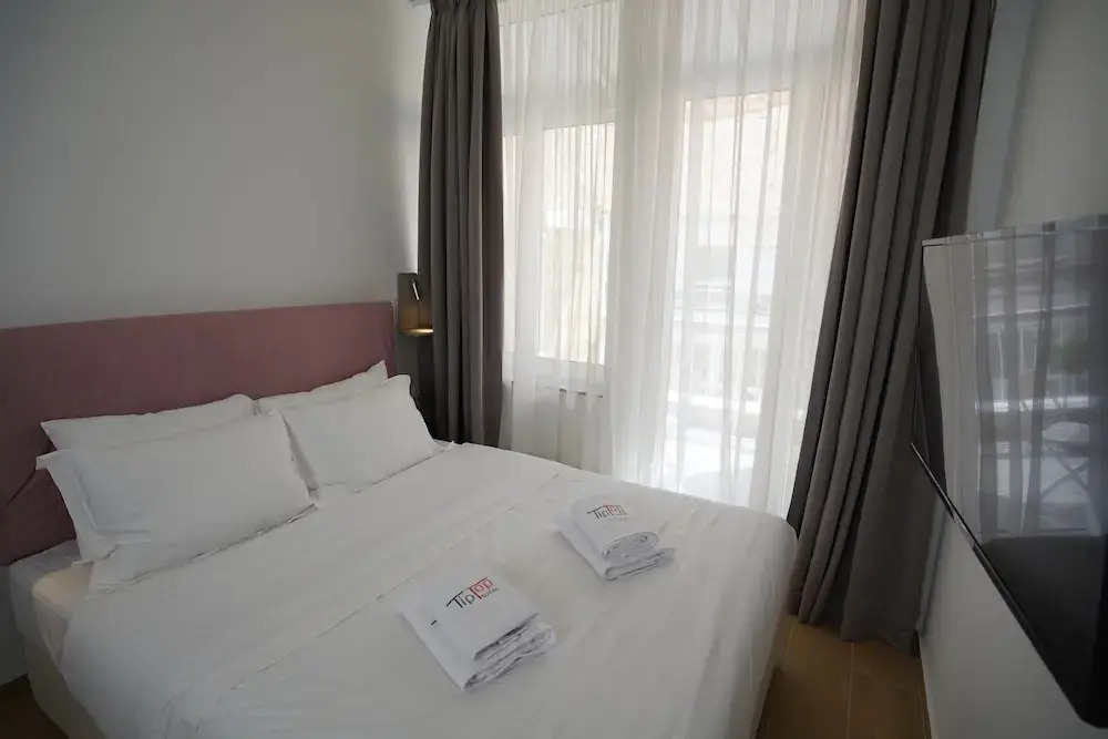 TiP - ToP Suites