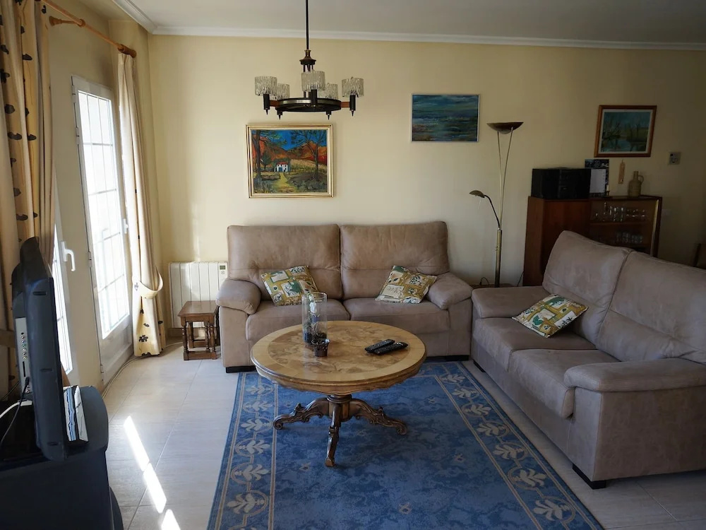 Lovely Apartment in Quiet Area near Beach