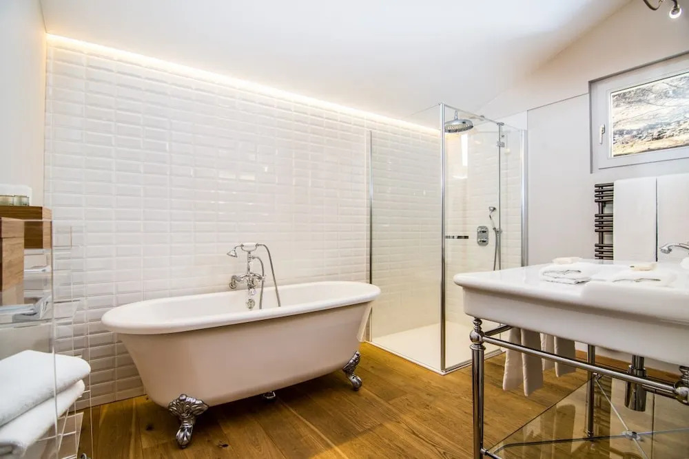 Waldhotel Fletschhorn Private Whole Hotel in Saas-Fee 360 Alpine Views & Sauna
