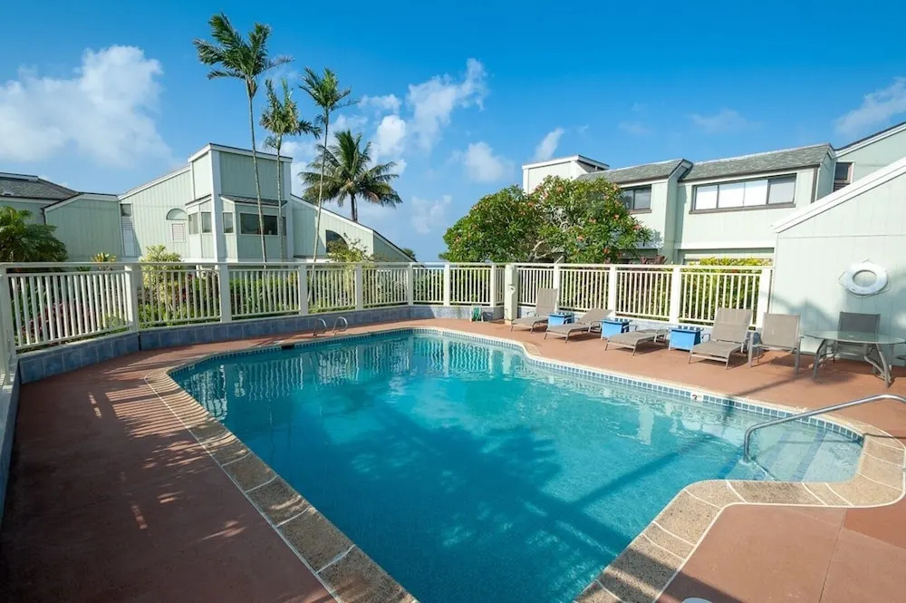 Kamahana 24 by RedAwning