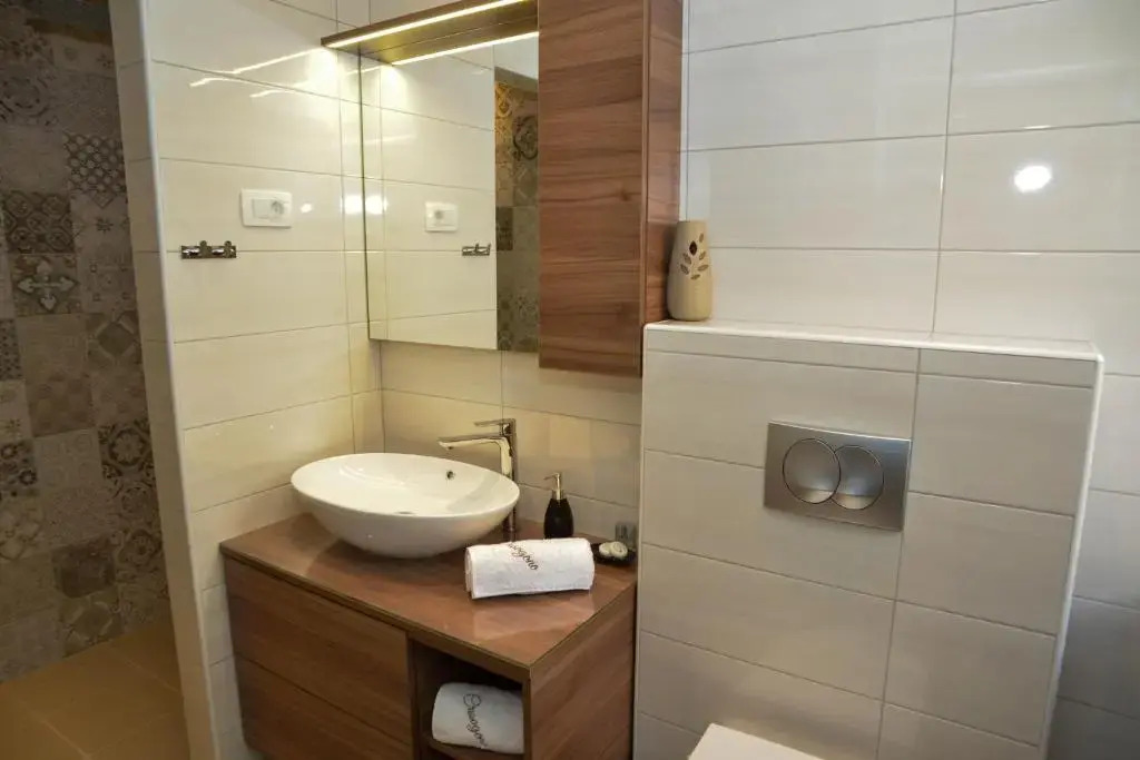 Fifi apartment w. parking in old town