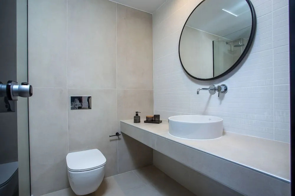 Vanik Suites