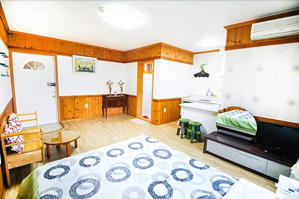 Gangneung When Missing Sea Pension