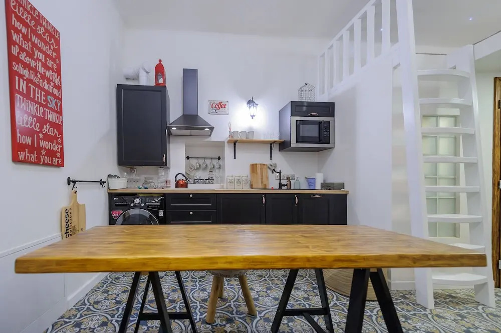 Pinkova Apartments