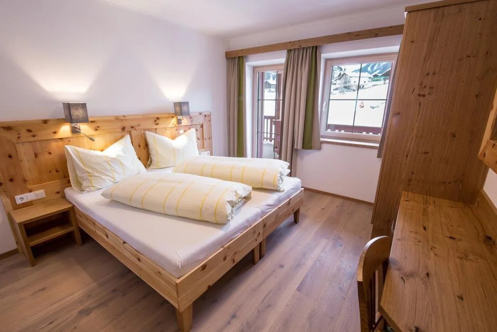 La Montana Ski & Hiking LODGE