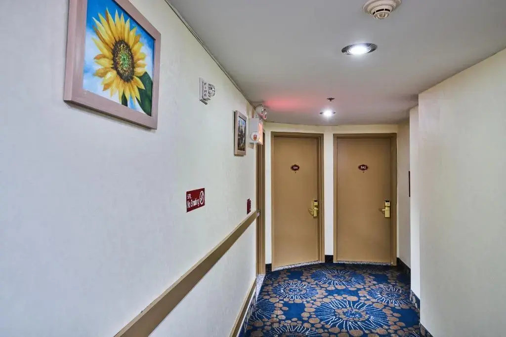 Flushing Hotel