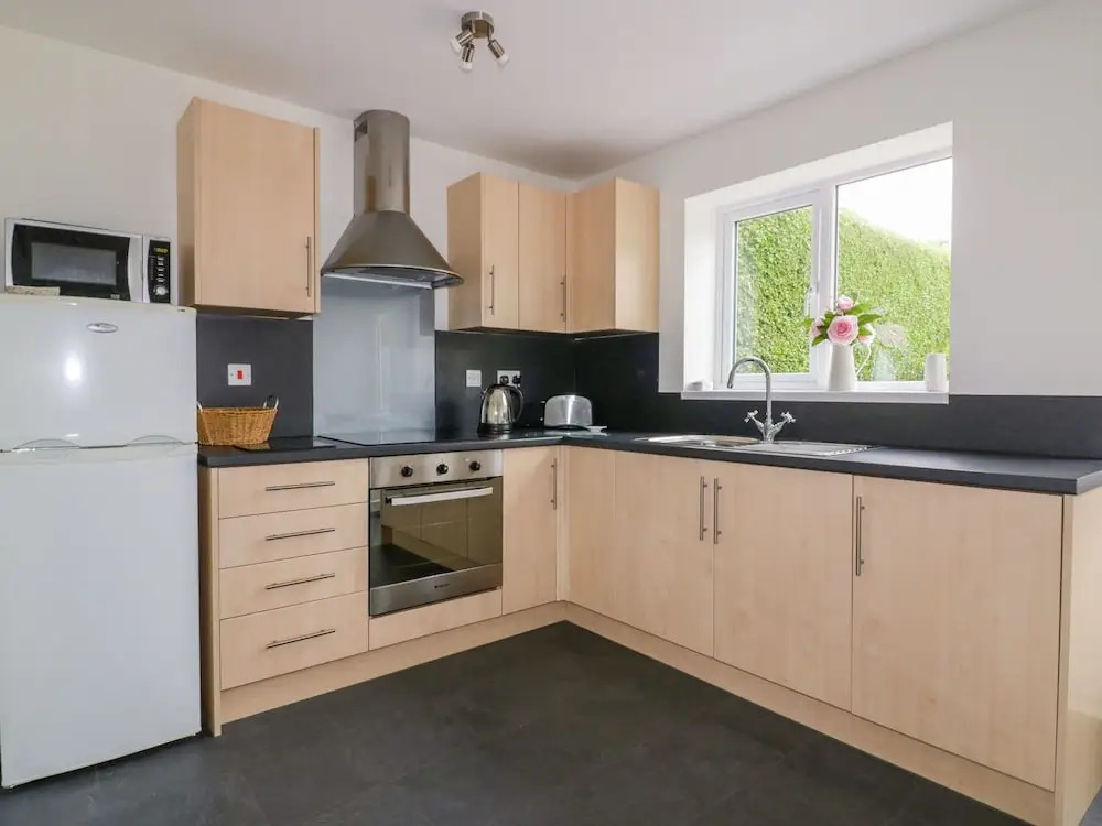 17 Greenbank Crescent
