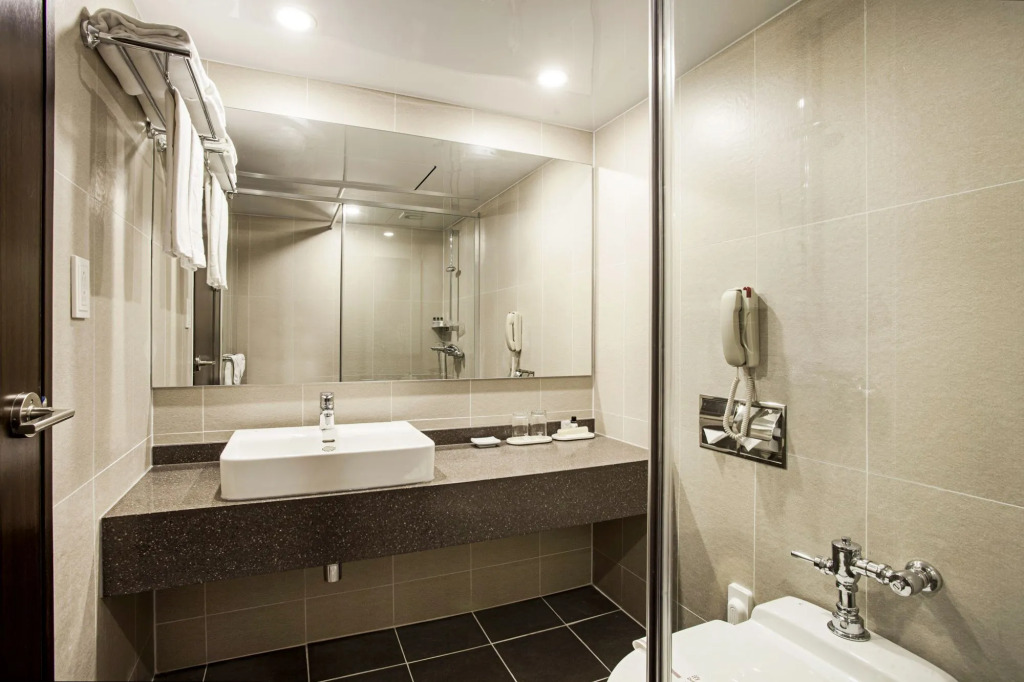Kolon Hotel