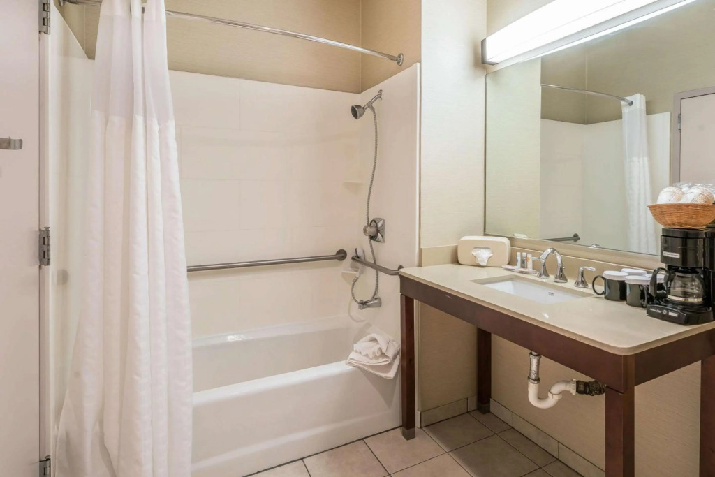 Comfort Inn & Suites Seattle North