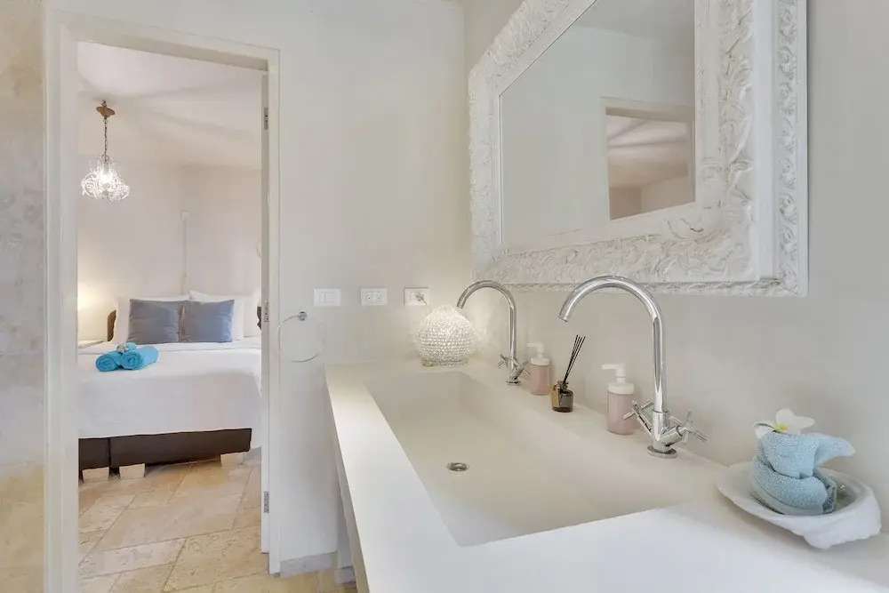 Ocean Breeze Villa with private pool