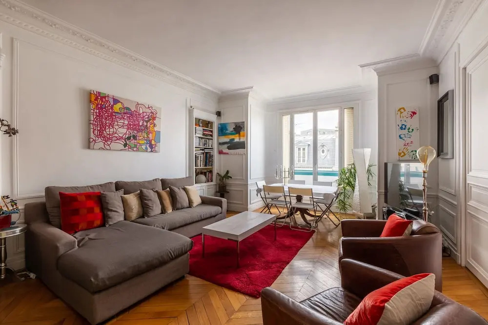 Balcony Bliss steps from the Bois de Boulogne