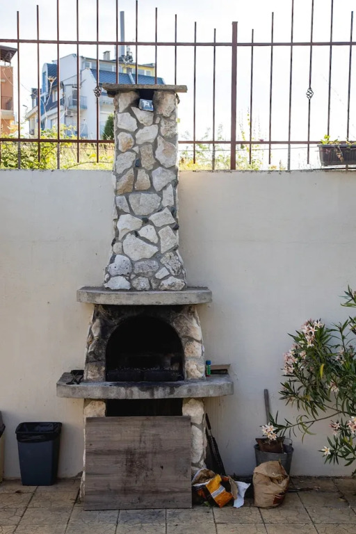 FM Premium 1-BDR Apartment with Pool & Parking - Summer Days