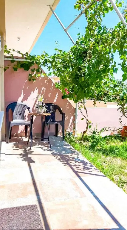 Yucca Studio, beautiful apartment with garden