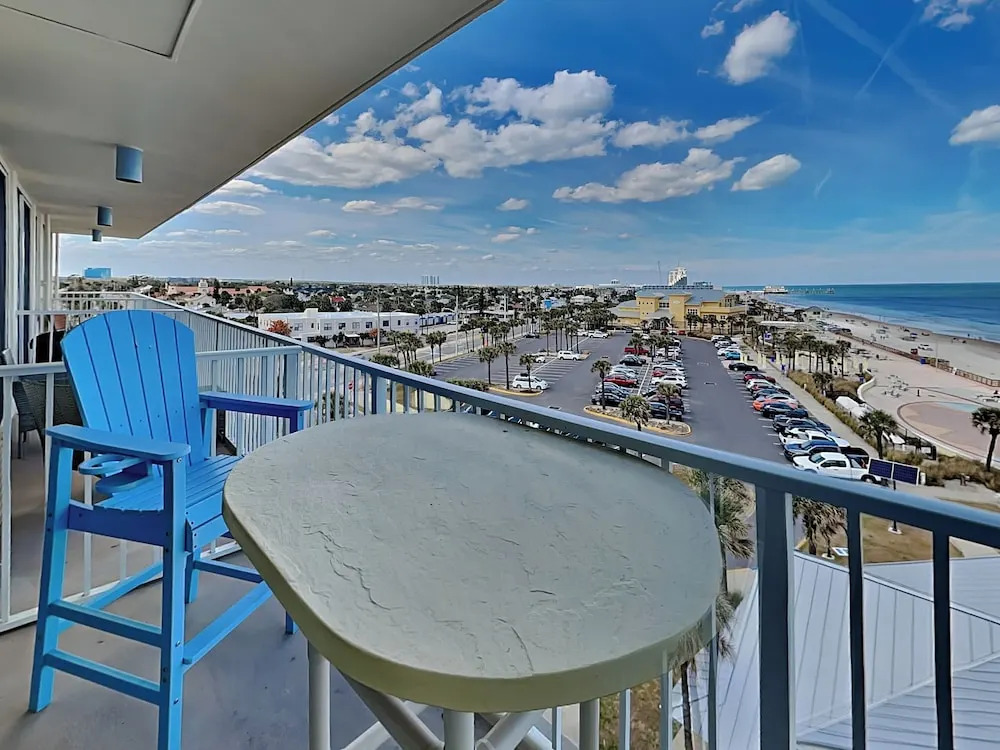 Harbour Beach Resort 616
