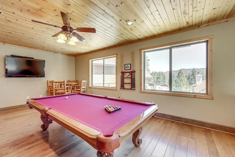 Walkable Big Bear Lake Home w/ Private Hot Tub!