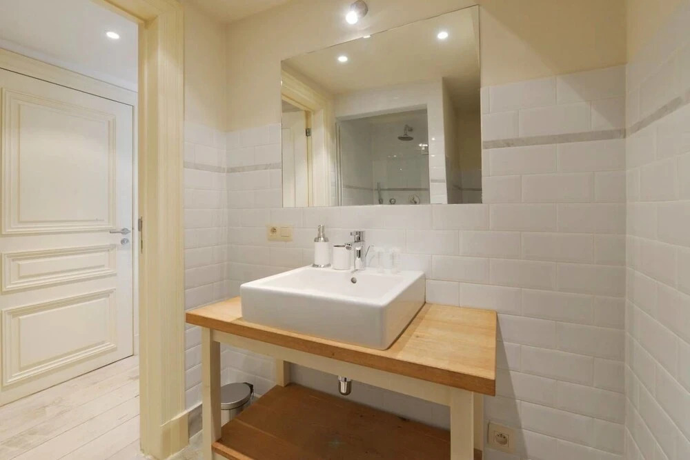 Saint Pauls Suite 35