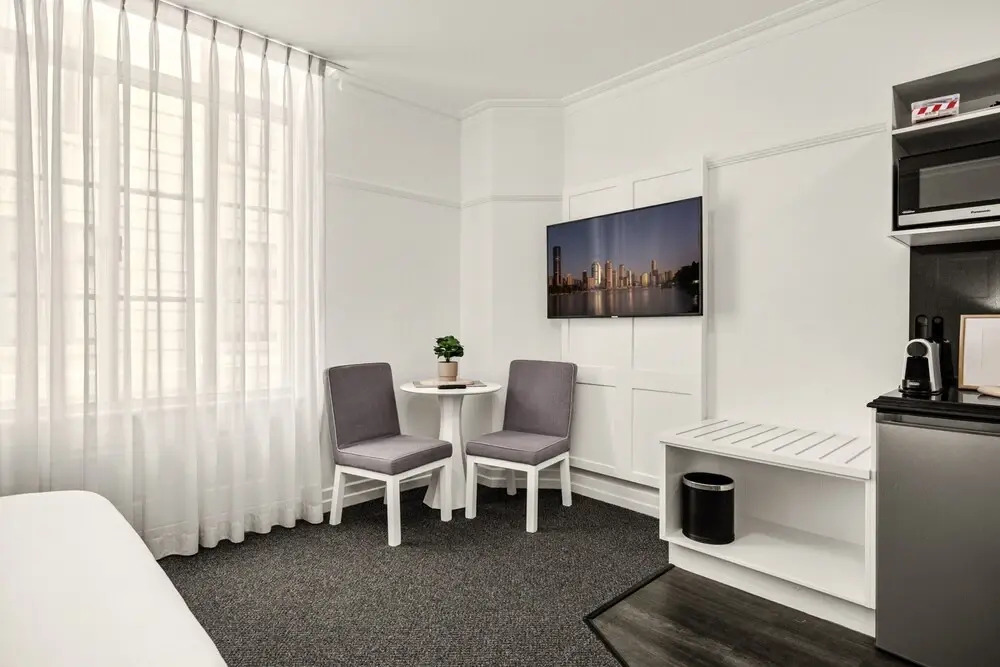 Studio Stay in Brisbane CBD Hotel Building