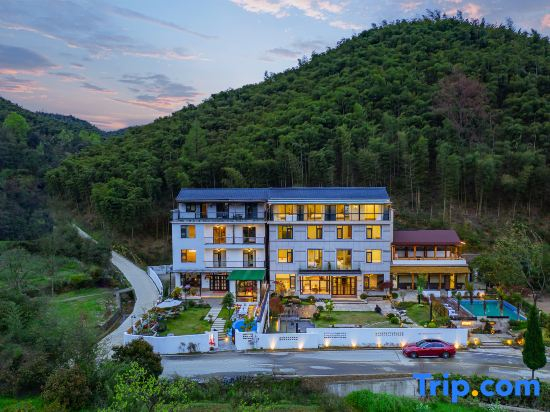 Xixia Mountain Retreat · Wild Luxury Mountain Views, Skiing, and Relaxed Family Vacation