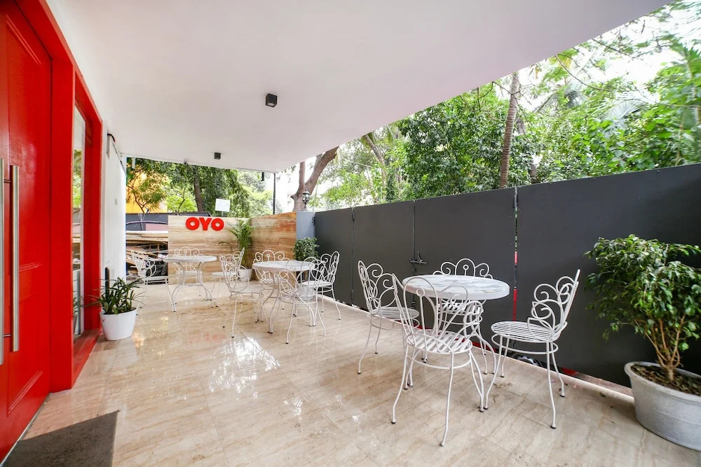 OYO Flagship 573 Chakala Sahar Road