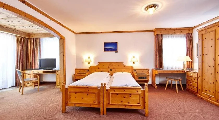 Basic Hotel
