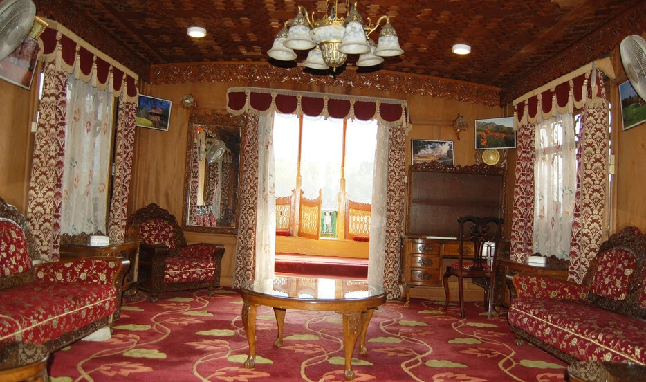 Aristotle Houseboat