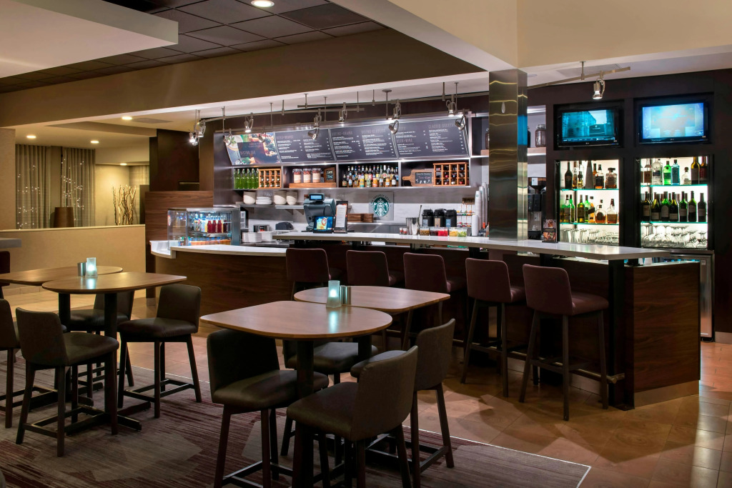 Courtyard by Marriott Chicago Waukegan / Gurnee