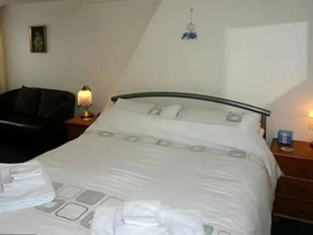 The Lyndsay Guest House