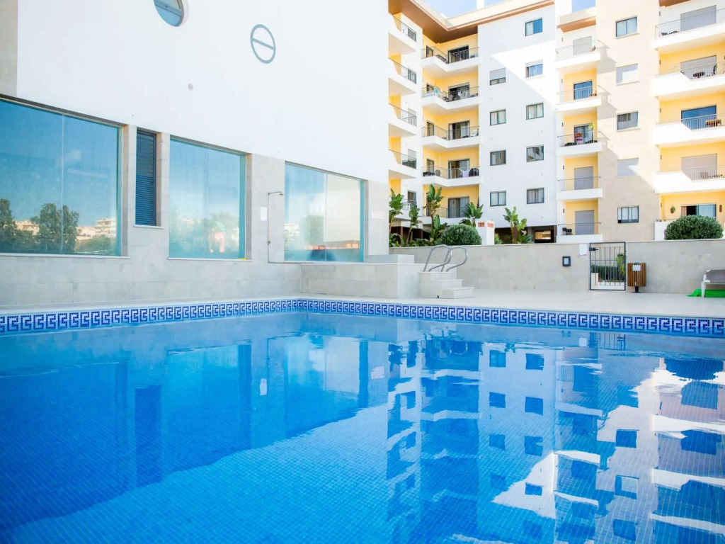 B26 - Palmeiras Top-Floor Apartment