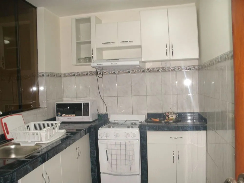 Angelicas House 2BR Near Airport Terrace WiFi