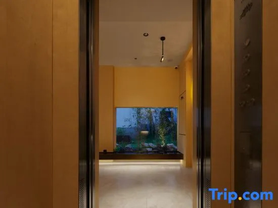 WOPAI Designer Hotel (Suzhou Guanqian Street Yangyuxiang Subway Station Branch)