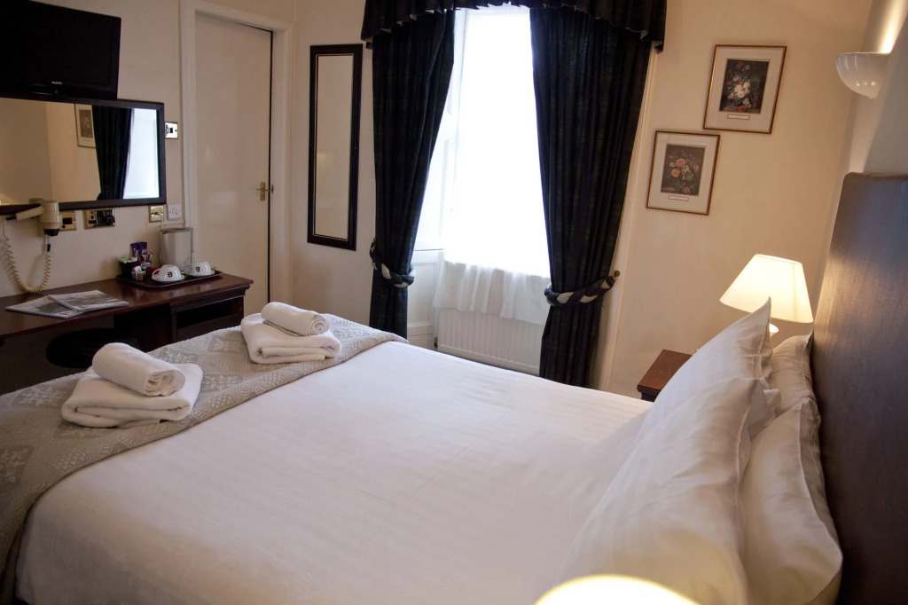 Buccleuch Arms Hotel