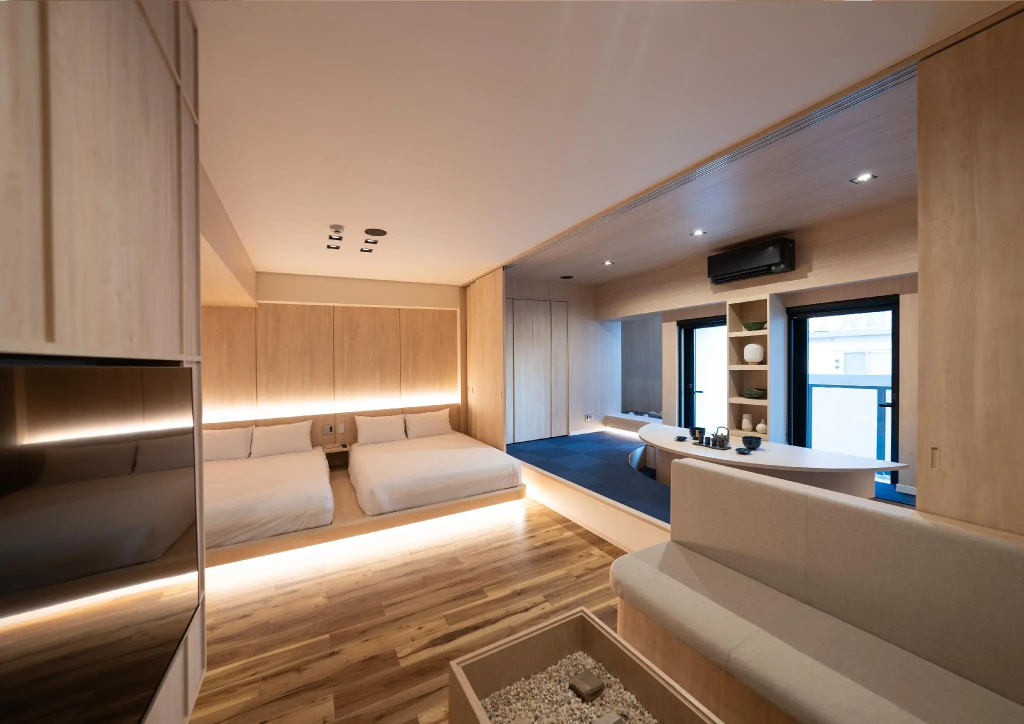 UH Suite Namba Station
