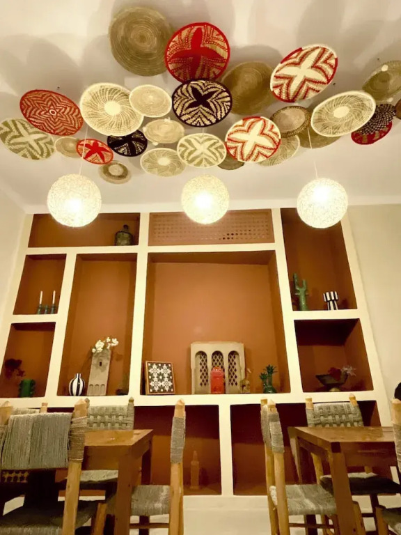 Riad Al Muhandiz with Duplex Suites and Rooftop Pool near Jemaa El Fna