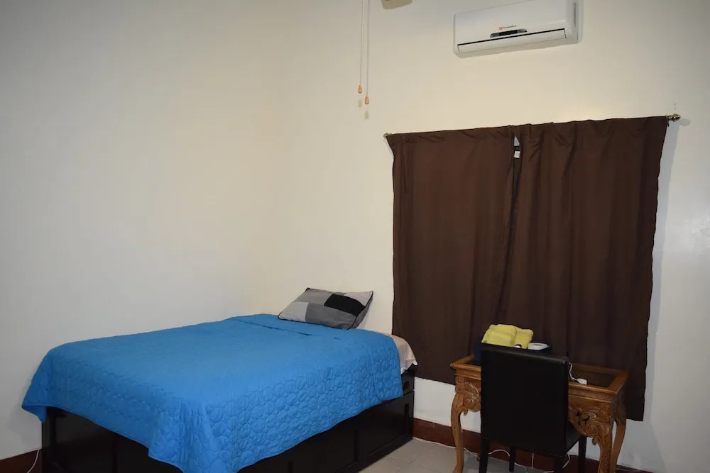 Room in House - Comoda Habitacion En Casa Compartida