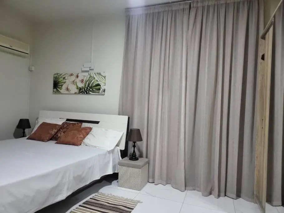 luxury cheerful 4 bedrooms villa in Calodyne