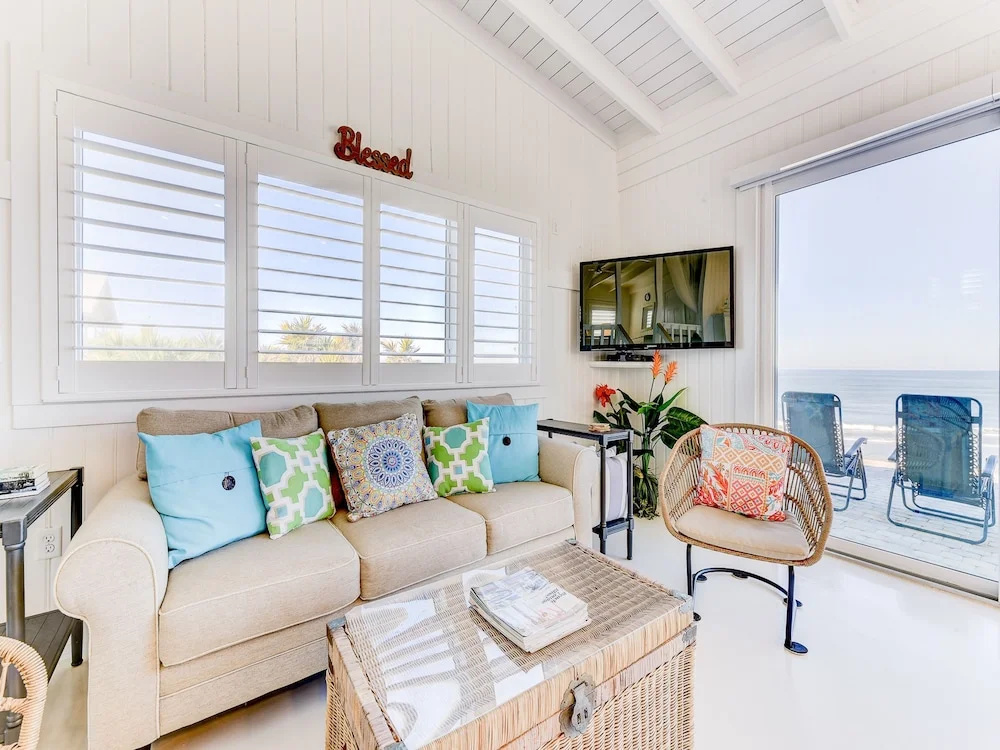 Romantic Beach House by Vtrips