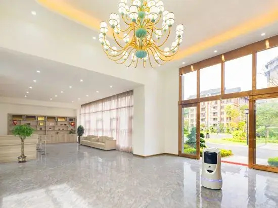 Nanxing holiday hotel (Mount Emei tourist center, Emeishan high-speed railway station)