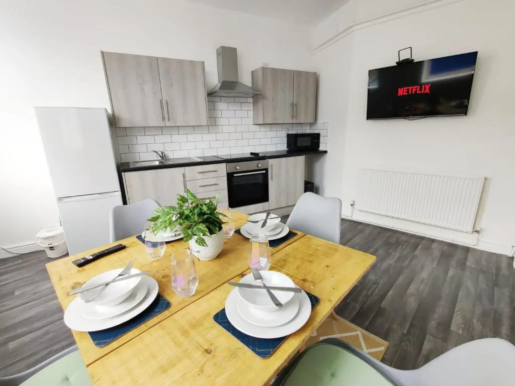 Copper House- Smart Stay near Stadium & City