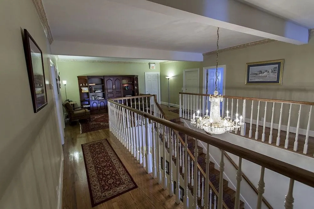 The 1425 Inn
