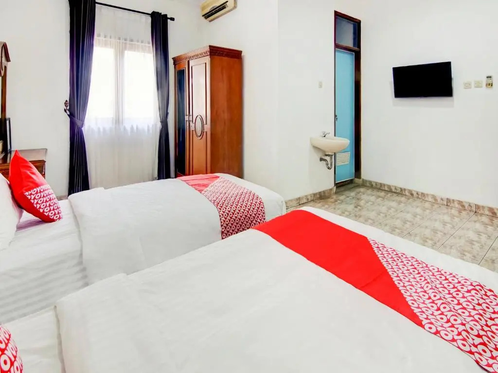 Urbanview Hotel Yampi TB Simatupang
