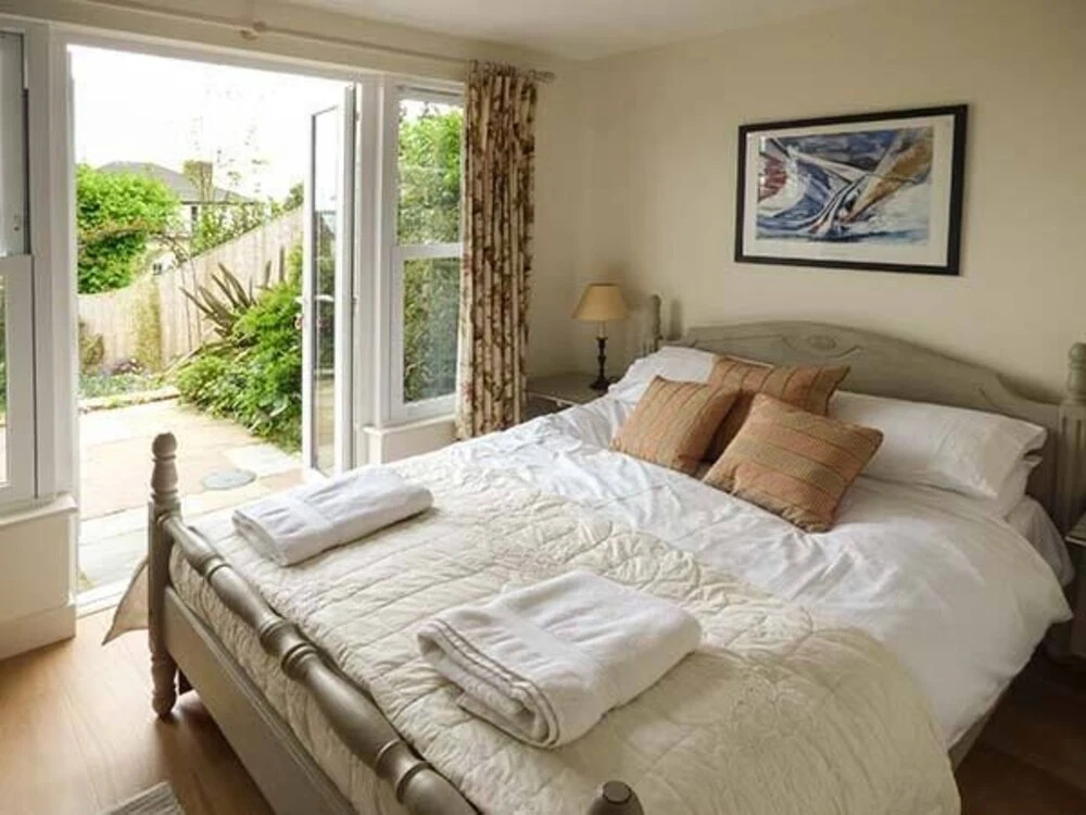 Carlton Cottage