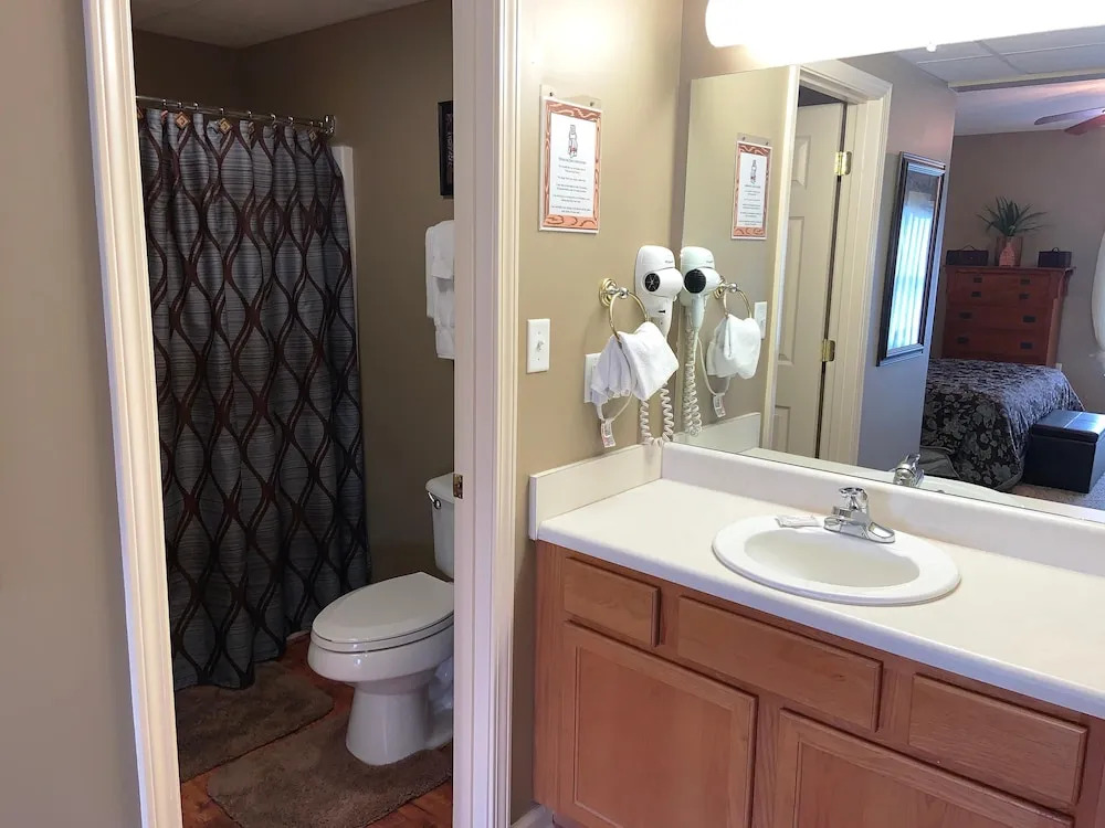 Whispering Pines 641