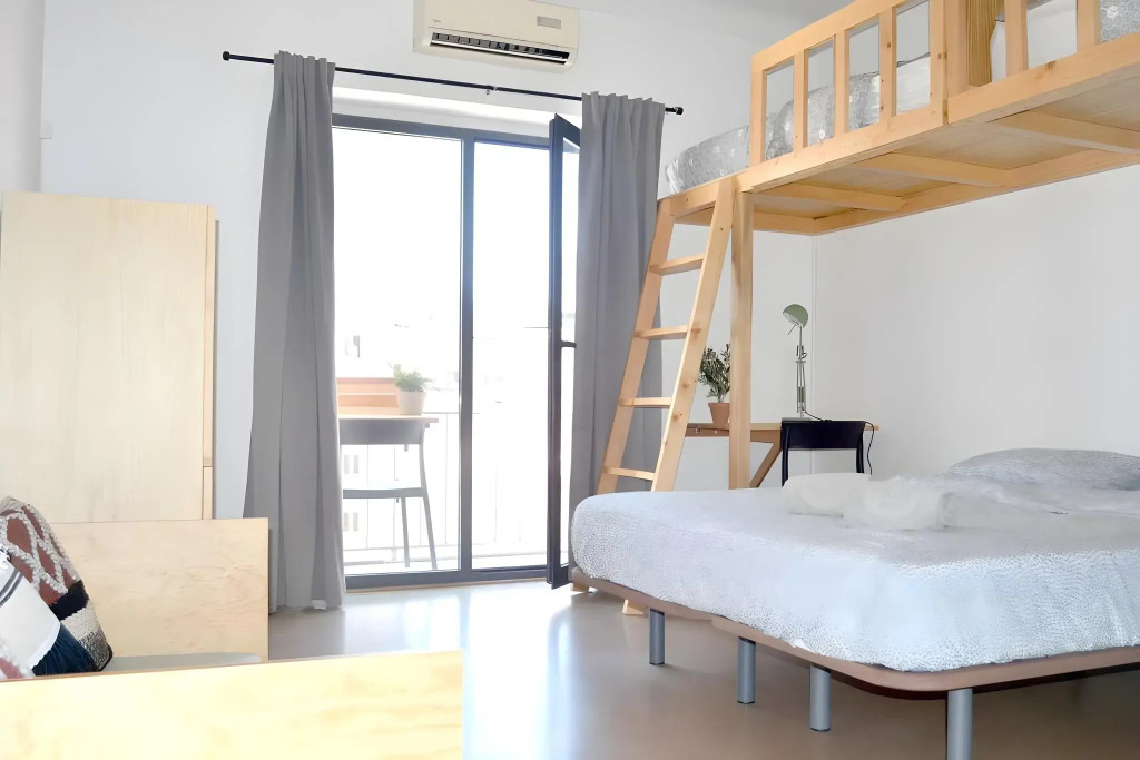 Unreal Hostel