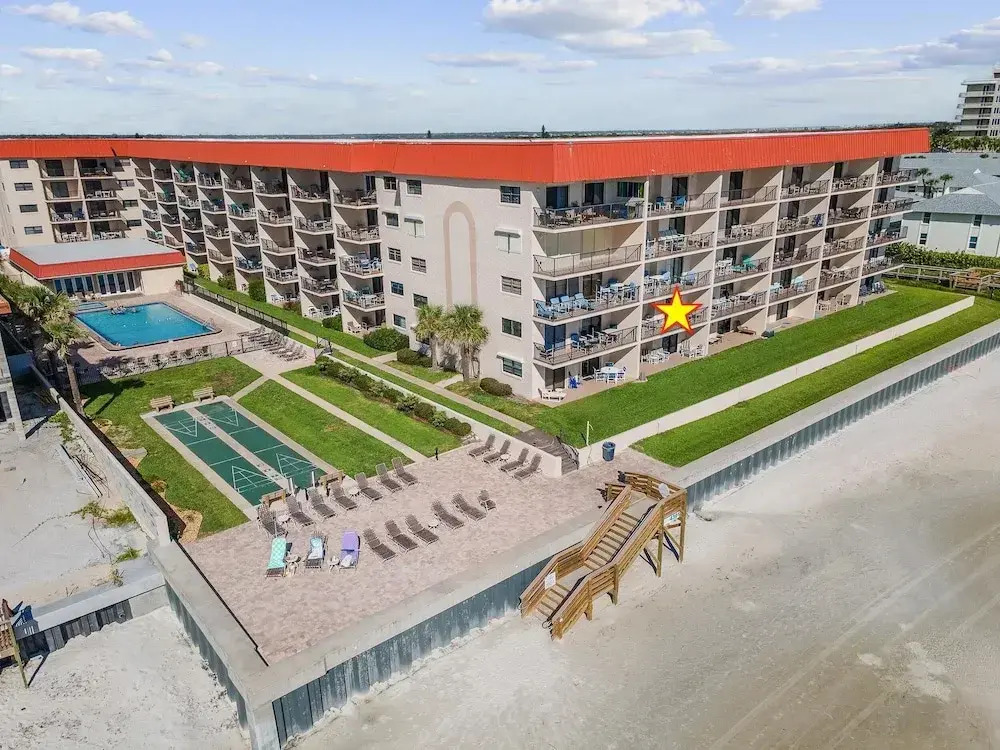 Hacienda del Sol II 213