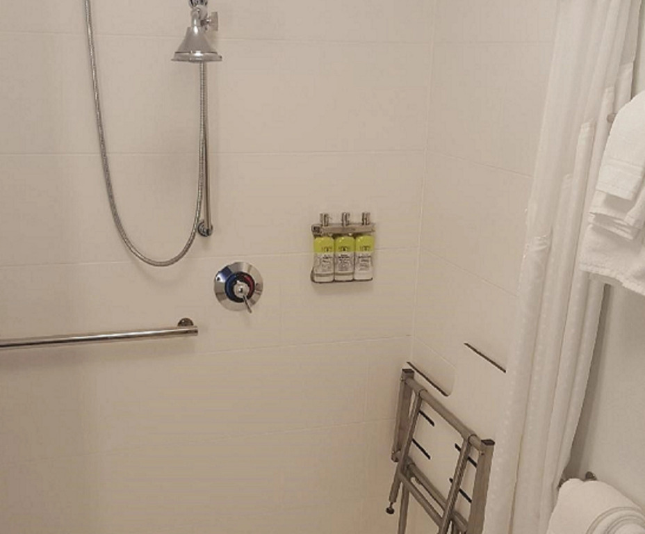 Holiday Inn Express & Suites Downtown Louisville by IHG
