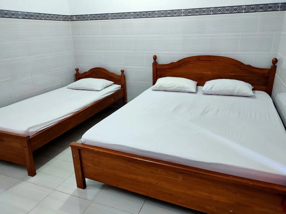 Hotel Keluarga Mekar Jaya Syariah Near UNS Solo