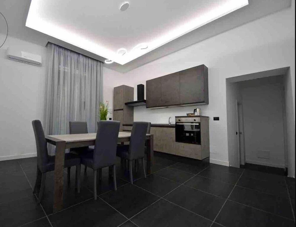 Apartment With 3 Bedrooms In Napoli, With Balcony And Wifi - 5 Km From The Beach