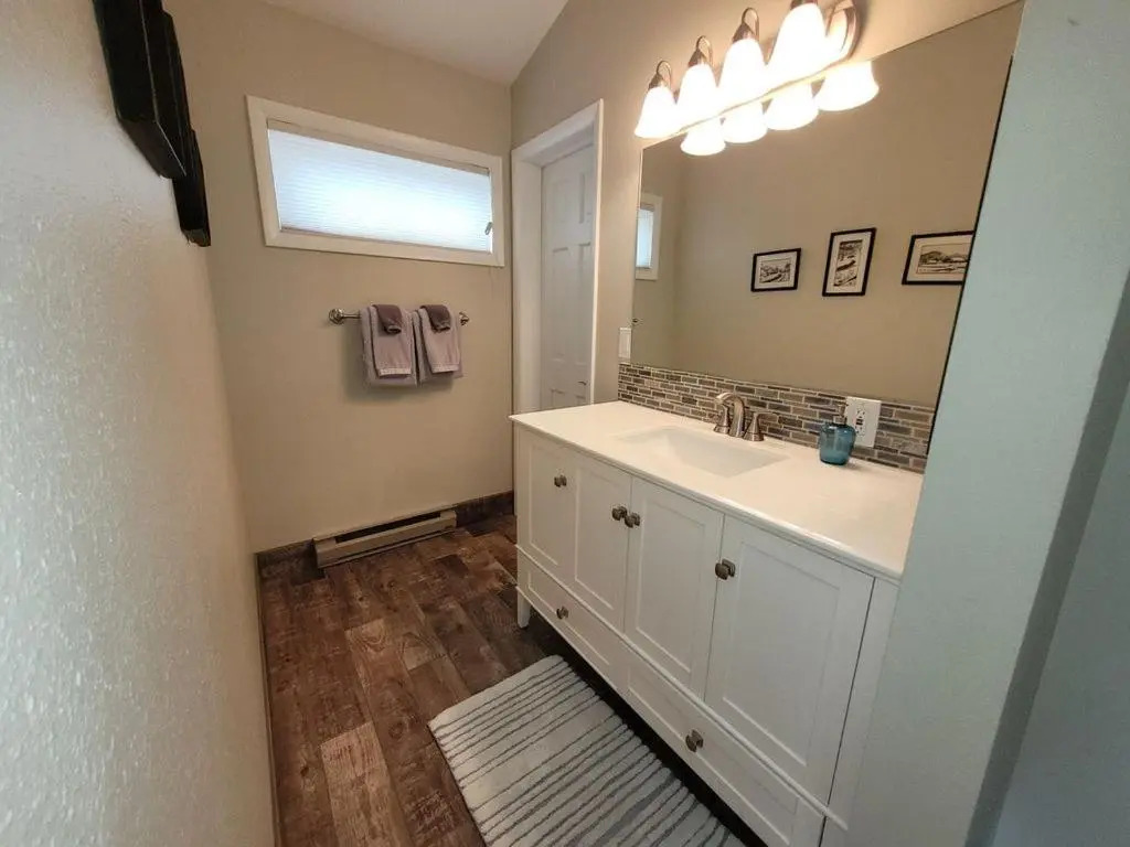 Creekside Home - Contemporary 3br/3ba Home Walking Distance to Frisco Main St and Free Shuttle